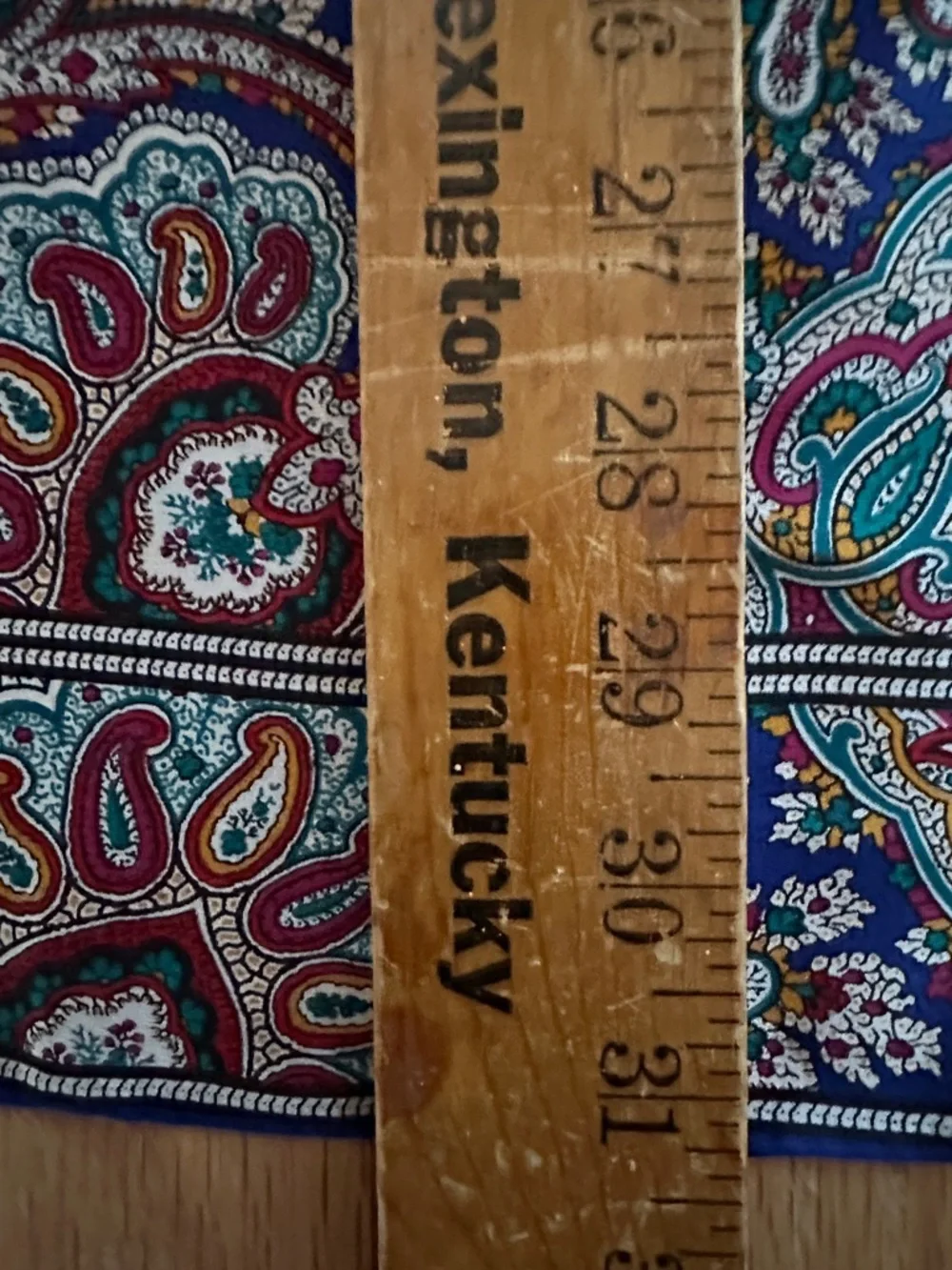 VINTAGE SILK CLUB 7 ECHO PAISLY SCARF SQUARE 29